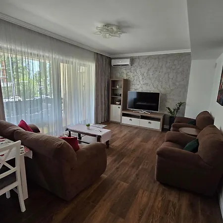Apartament Modern Langa Plaja * Mamaia